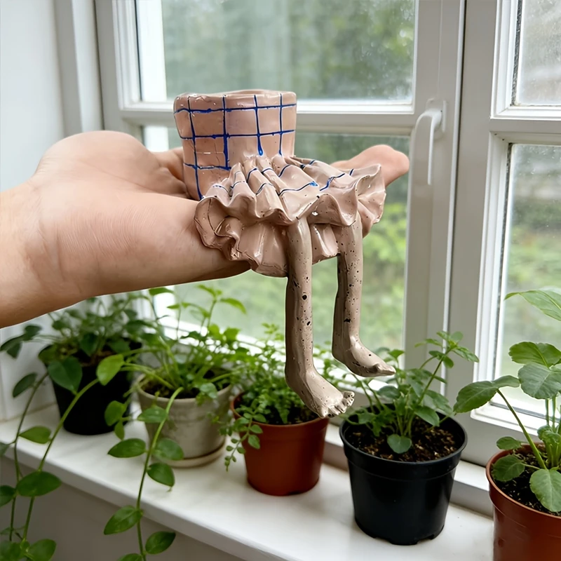 Whimsical Resin Leggy Planter  - Plant Parental recension och pris